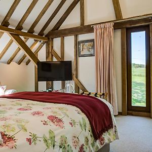 Deluxe Double Room Shower